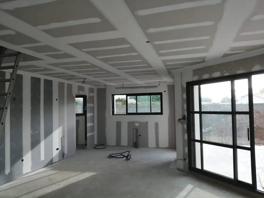 Réalisation de cloison sèche par Plâtre Vie, plâtrier aux Lucs sur Boulogne