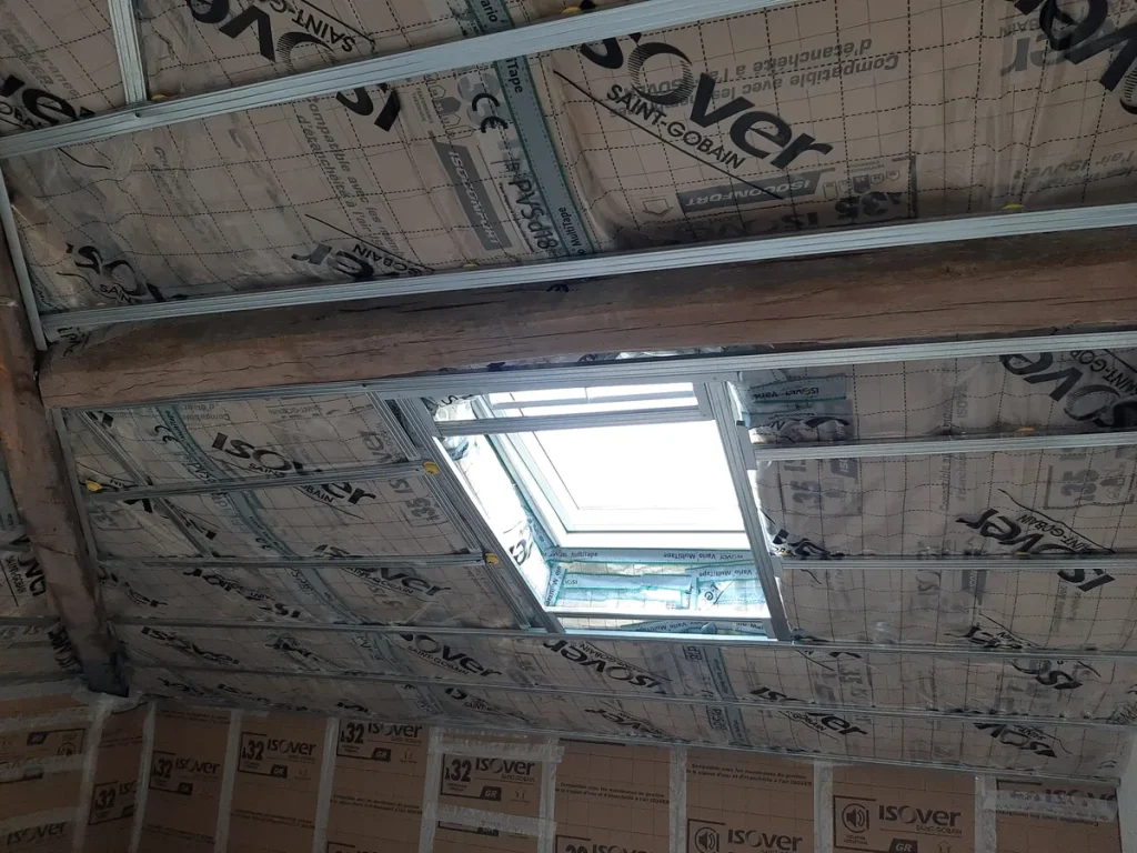 Réalisation d'isolation par Plâtre Vie, plâtrier aux Lucs sur Boulogne